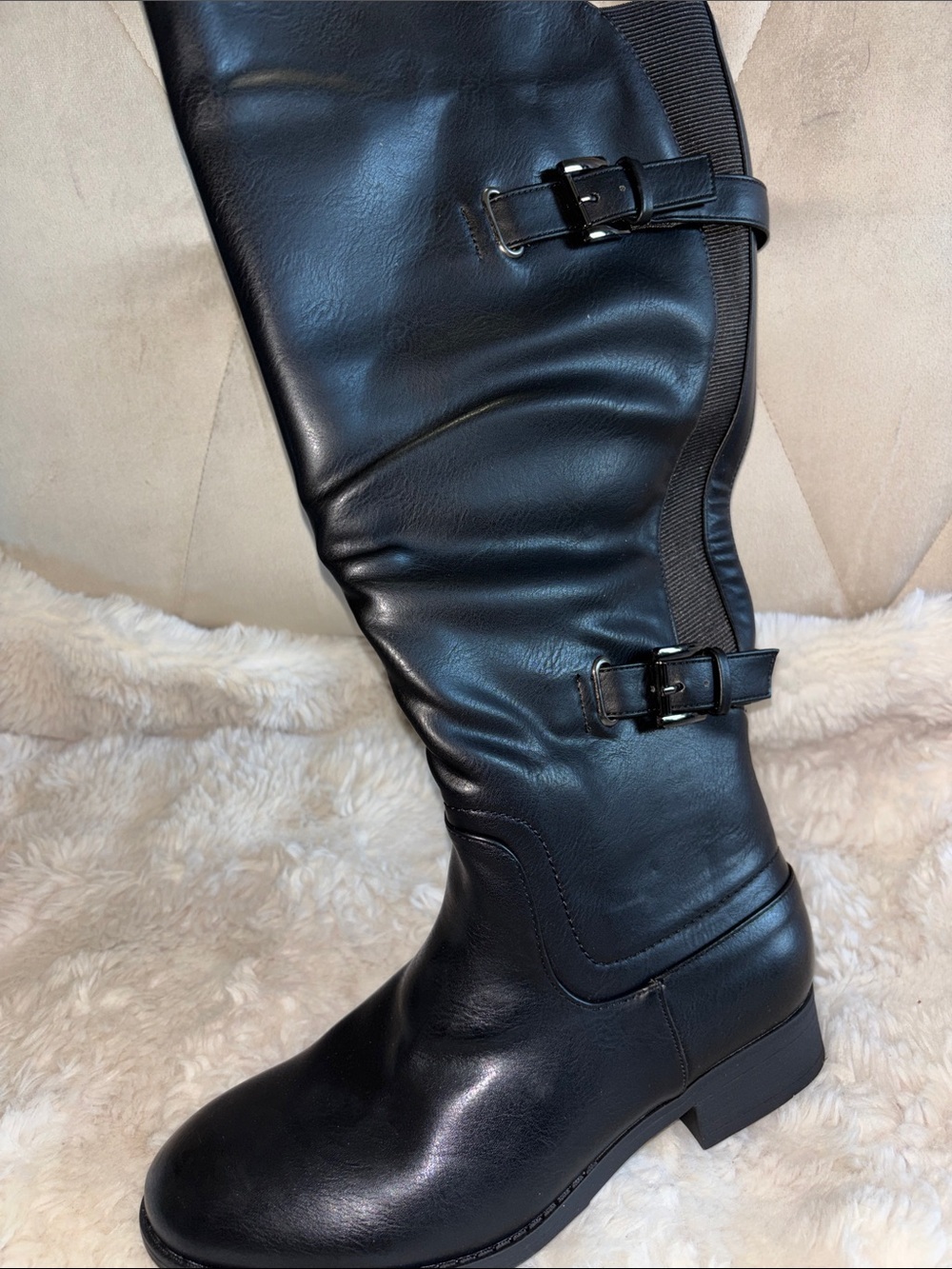 Black Leather Knee-High Riding Boots - Classic Women's Style - Picture 3 of 3